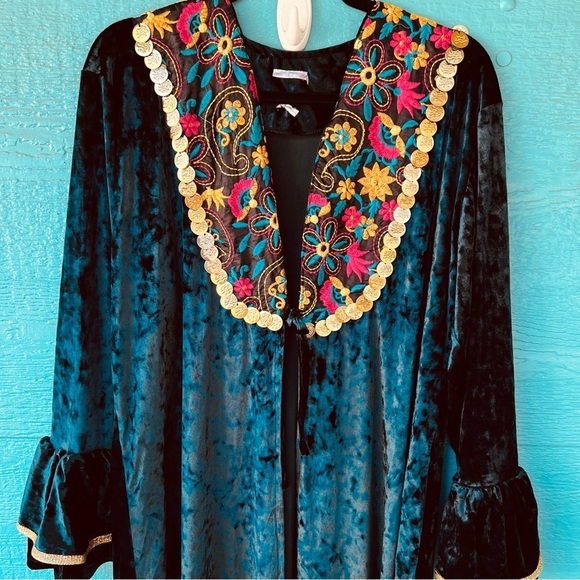 EMERALD GREEN BLUE EMBROIDERED CRUSHED VELVET LONG DUSTER BELL SLEEVES L - Picture 4 of 9